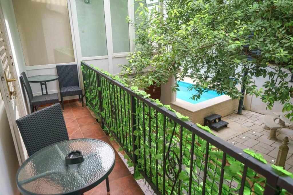 Heritage Residence In Center With Pool- Apartments Vodice Exteriör bild