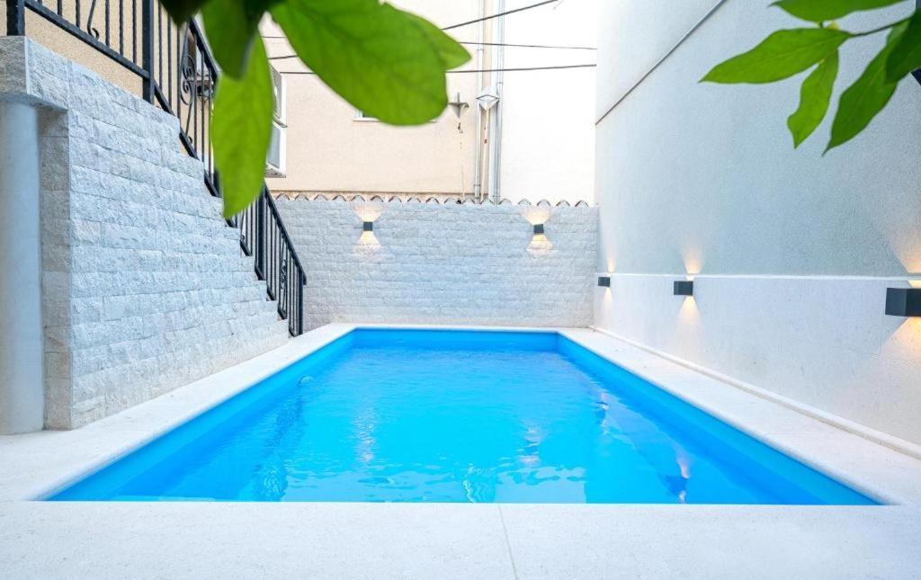 Heritage Residence In Center With Pool- Apartments Vodice Exteriör bild